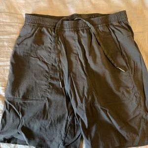 Lululemon Men's Large Bowline Short 8" - Black